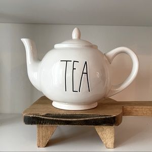 Rae Dunn TEA Pot